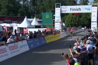 Sprint van Nys komt net te laat in GP Gippingen, waar slimme Powless met late uitval zeer knappe zege bijschrijft