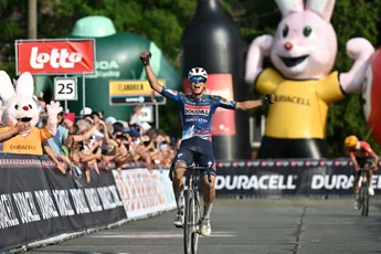Paul Magnier wint Dwars door het Hageland en troeft overtal Alpecin-Deceuninck af, Del Grosso derde in gravelkoers