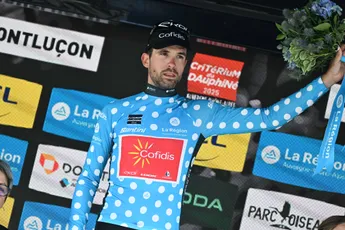 LIVE etappe 2 Critérium du Dauphiné 2025 | Bergkoning Ourselin alleen op avontuur