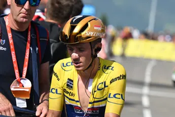 Evenepoel weet niet waar hij het zoeken moet na flinke tik in Dauphiné: 'Viel met de kilometer meer stil'