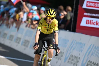 Visma | Lease a Bike ziet renner uitvallen in Zwitserland, maar ook een talent 'mooie stappen maken'