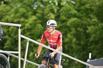 Van Aert durfde het wel, De Lie niet: 'Ik zat bij Milan en Van der Poel in het wiel, maar was een beetje bang'