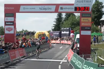 Met kenmerkende jump grijpt Del Toro tweede ritzege op rij in Ronde van Oostenrijk na oerlastige klim