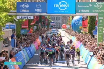 Van der Poel snoepte bonificatieseconden, maar moet eind- en ritzege Renewi Tour in extremis aan De Lie laten