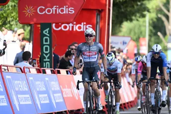 Van der Poel en Philipsen winnen, maar doen dat louter dankzij weergaloos Alpecin-Deceuninck: 'Ze zijn zo gemotiveerd'