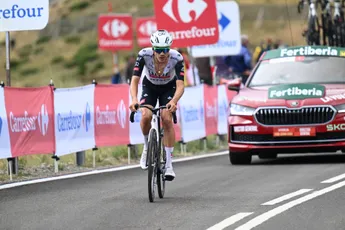 Knetemann en co rijgen 'arrogante snotneus' Ayuso aan de sabel: 'Hij kan zoveel meer doen voor Almeida'