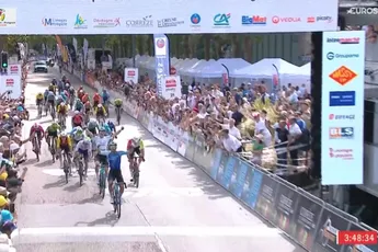 Decathlon AG2R La Mondiale komt als 1 en 2 juichend over de streep (DSQ?), Costiou (Arkéa-B&B Hotels) wint eindklassement Limousin