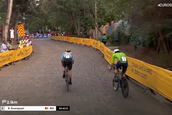 Evenepoel snelt naar derde wereldtitel en vernedert Pogacar op ultieme wijze, die buiten het podium valt