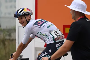 En zo krijgen Pellizzari en Riccitello er plots een brutale Belg bij in de strijd om het wit in de Vuelta