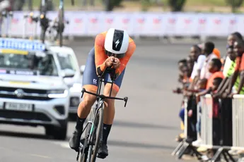 Wat een sensatie! Na Arens bij de vrouwen wint ook gouden Michiel Mouris met knaltijdrit wereldtitel bij de junioren