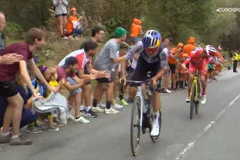 Hoe zullen ze bij INEOS hebben gekeken naar Tom Pidcock, die Q36.5 en vooral zichzelf beloonde voor dappere stap?