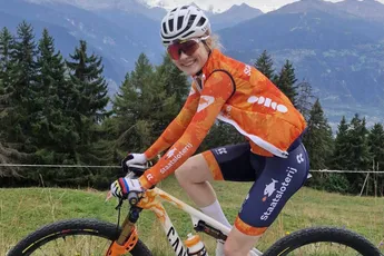 Titelverdedigster Puck Pieterse moet WK MTB met andere mindset aanvatten: 'Ze was best teleurgesteld, zelfs beetje boos'