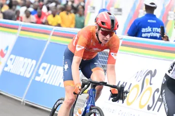 Ondanks buikloop in aanloop: koerskapitein Riejanne Markus beste Nederlandse op WK wielrennen in Rwanda