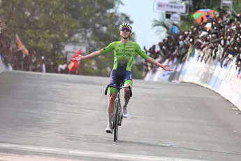 Koersstijl Pogacar lijkt volgens Eurosport-analisten steeds meer op die van Vingegaard: 'Hij speelt echt met ze'