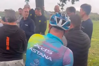 Vanuit de buik van het peloton: Mike Teunissen vertelt hoe renners hachelijke Tour of Holland-momenten beleefden
