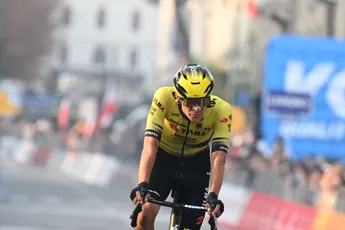 Visma | Lease a Bike doet Uijtdebroeks na top 10-notering in Lombardije nog Chinese trip cadeau