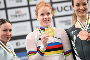 Van de WAUW! 'Hetty Rakettie' beleeft toernooi van haar dromen en vermorzelt nu ook wereldrecords