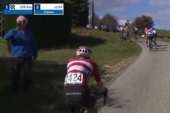 Rasmussen, Riis en co vallen over 'gênante' vertoning Vingegaard op EK: 'Dikke dijen rekten de lycra-broek uit'