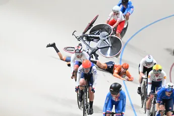 Lorena Wiebes krijgt zelfs na zware val op WK baan te maken met haat en deelt update