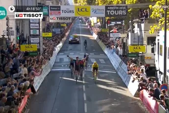 Laporte laat weer benen van voorgaande jaren zien, maar wordt in schitterende editie van Parijs-Tours geklopt door Trentin