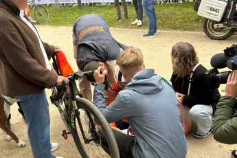 Zustermoord WK gravel raakt Shirin van Anrooij in het hart: 'We waren roomies... ik snap het gewoon niet'