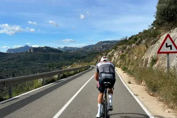 Alpecin-Deceuninck-ploegbaas Christoph Roodhooft doet uit de doeken wanneer we Mathieu van der Poels crossplannen kennen