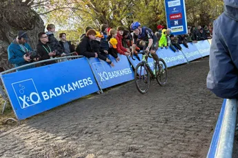 Pim Ronhaar schittert wederom op podium, ditmaal naast Thibau Nys: 'Bij hem kan het 2 kanten opgaan'