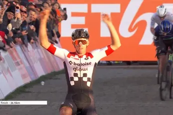 Van der Haar cruciaal bij nieuwe zege Nys, die slippertjes (in tegenstelling tot Nieuwenhuis) niet bestraft ziet worden