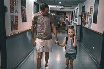 Nieuws op komst van revaliderende (en contractloze?) Chris Froome: 'Mensen zullen het snel genoeg weten'