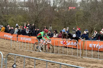 Meteen pech, daarna een ongekende remonte: Mees Hendrikx doet zijn verhaal na oersterk NK