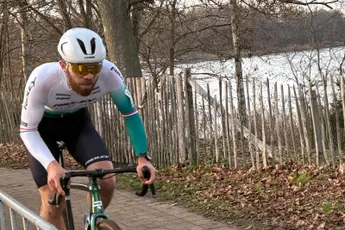 Dood vlees op knie hindert Joris Nieuwenhuis, die mogelijk moet gaan schaven aan drukke kalender