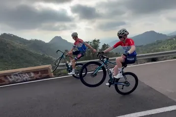 🎥 De loodzware 'Alpecin-special' en NK wheelierijden: Pieterse en Del Grosso geven kijkje in cross-voorbereiding