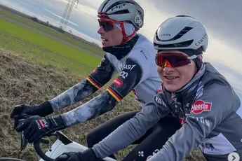 Bijzondere geste Alpecin en Canyon richting in Giro zwaar gevallen Hollmann, die na 5 (!) maanden pas weer kon lopen