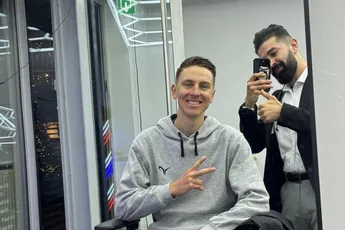 Geen befaamde Pogi-plukjes meer? Pogacar sluit off season af met kappersbeurt in België