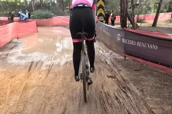 📽️ Costa... staat Blanka! Dit verandert er na regen aan parcours in Benidorm voor Mathieu van der Poel en co