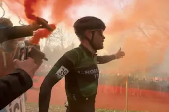 📽️ De cross leeft alleen in België en in Nederland? Deze waanzinnige beelden uit Frankrijk schreeuwen wat anders