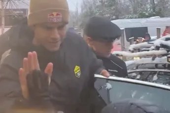 📽️ 'Merci he'; Wout van Aert kan na valpartij in Mol lachen om bijzondere première en bezorgt jonge fan een topdag