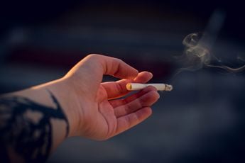 Rokers zijn meer gaan roken door stress in de coronacrisis