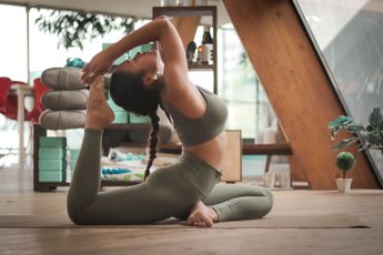 Last van depressie? Hot yoga kan helpen volgens een nieuwe studie