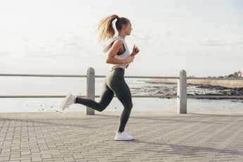 Britse vrouw massaal geïntimideerd tijdens hardlopen: 'We gaan je van achter nemen!'