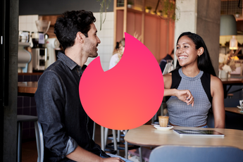 Dating-app Tinder mag voorlopig eigen betaalsysteem gebruiken