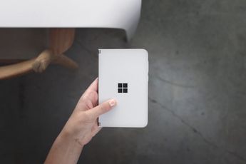 Microsoft brengt Surface Duo met twee schermen uit in Nederland