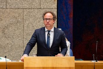 Poppenkast in actie: informateurs Koolmees en Remkes willen GroenLinks en PvdA er toch bij betrekken