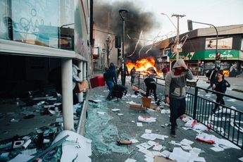 Walgelijk. Amerikaanse taferelen in Nederland: 'Oproep om massaal te plunderen in Rotterdam, politie neemt oproep serieus'
