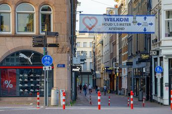 Amsterdam gaat finaal ten onder door de lockdown: winkelpanden staan massaal leeg