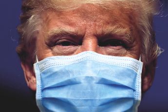 Trump verlaat ziekenhuis voor rondrit langs aanhangers. Walter Reed ziekenhuisarts: 'dit is krankzinnig'