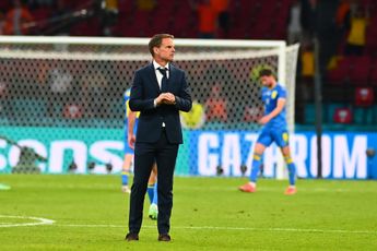 Frank de Boer gaat "rustig nadenken" of hij opstapt als bondscoach na pijnlijke nederlaag tegen Tsjechië