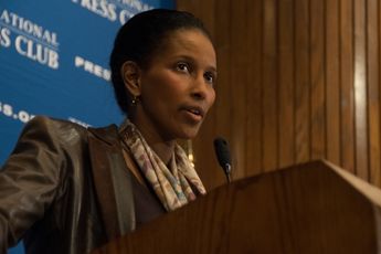 Ayaan Hirsi Ali veegt vloer aan met VVD-beleid: 'Integratie met behoud van eigen waarden is onzin!'