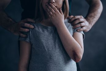 Jeugdrechters slaan alarm: kinderen worden verdrukt en verpest door krakkemikkig systeem