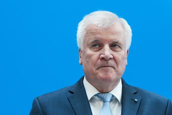 Duitse minister schafft de rest van Moria er ook nog wel bij: '400 kinderen zijn slechts eerste stap'